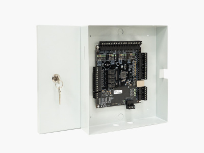 Sigur E510 Универсальный контроллер СКУД с поддержкой управления до 4 точек доступа. Расширенный тем