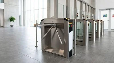 Установка электронной проходной на производстве