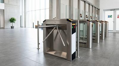 Установка электронной проходной на производстве